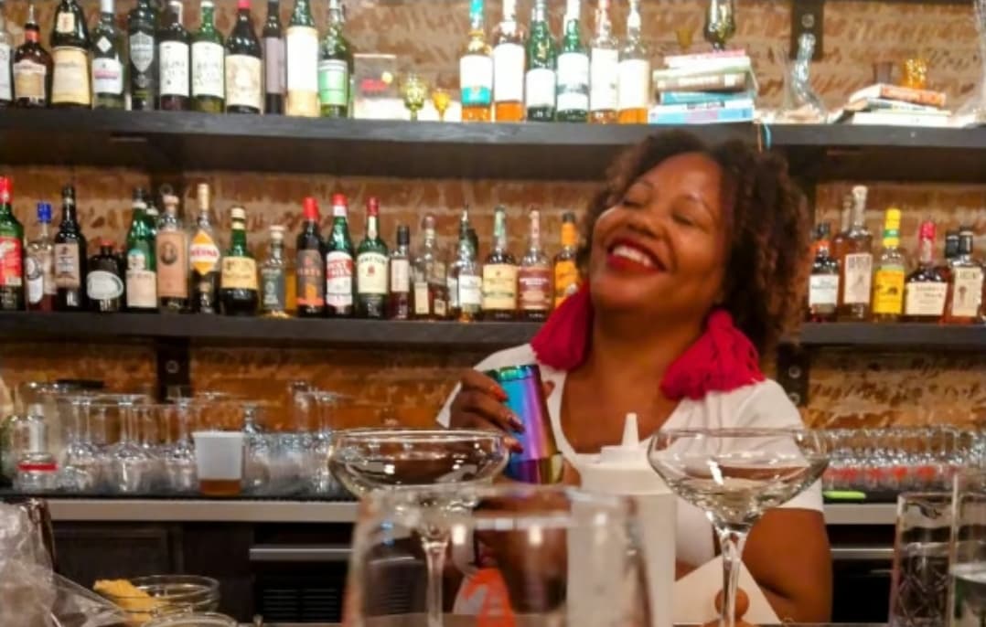 Image of AGlassAbove Image of AGlassAbove